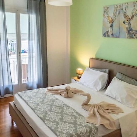 Cozy Airbnb Room In Атина Екстериор снимка